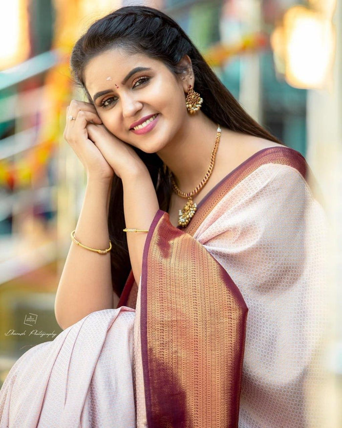 Off white jacquard weaving banarasi silk saree for wedding