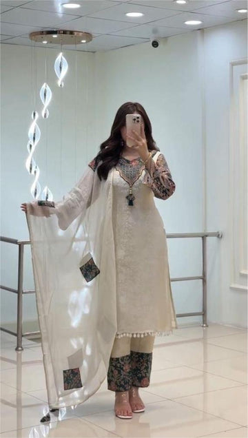 Jumkha Pure Banarasi Weaving Suit Set with Dupatta & Bracelet