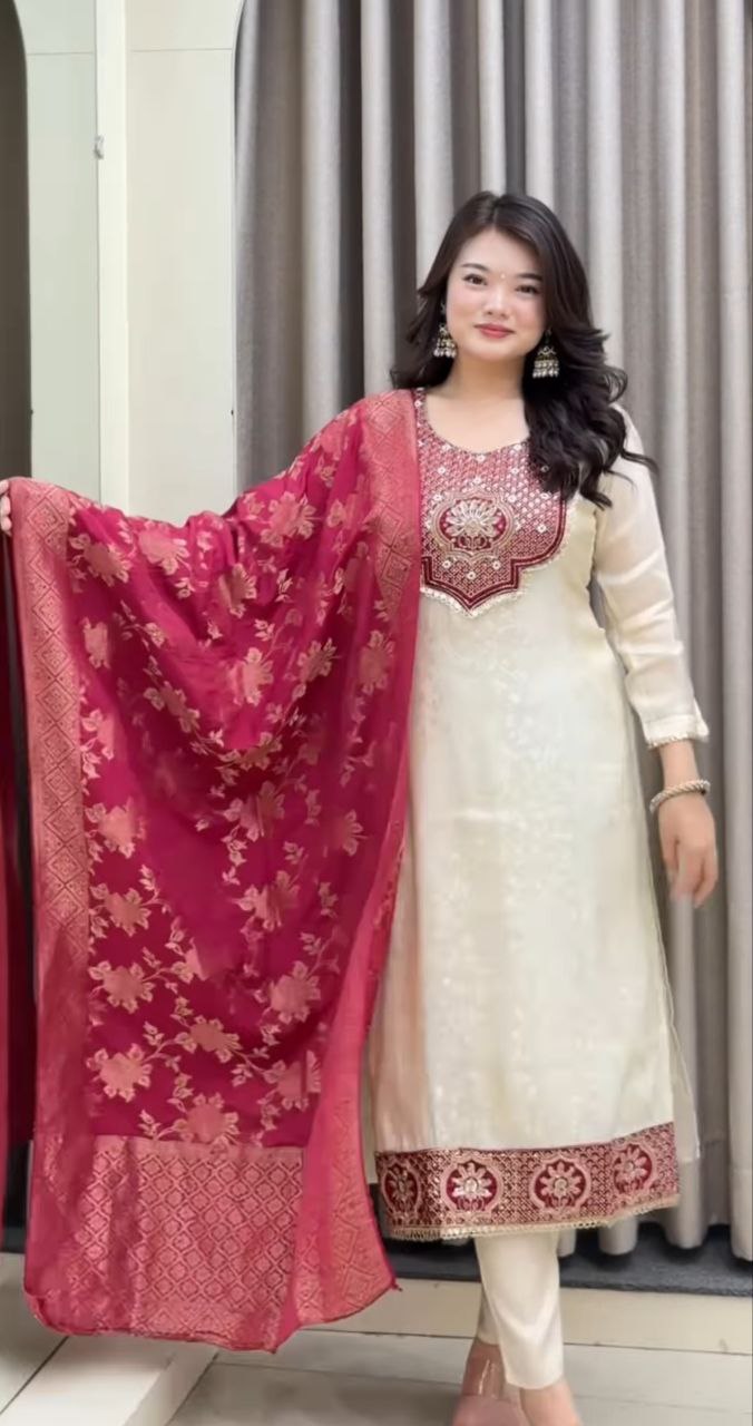 Premium Banarasi Jacquard Suit Set – Hand Zari Weaving & Embroidery