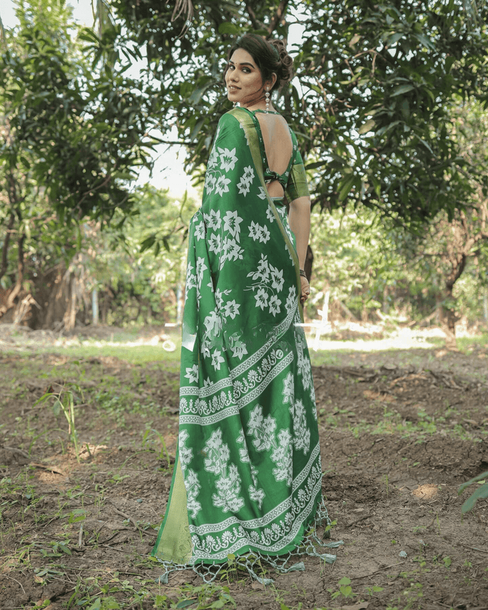 Sensational Green Colored Jacquard Silk Saree With Zari Border Blouse