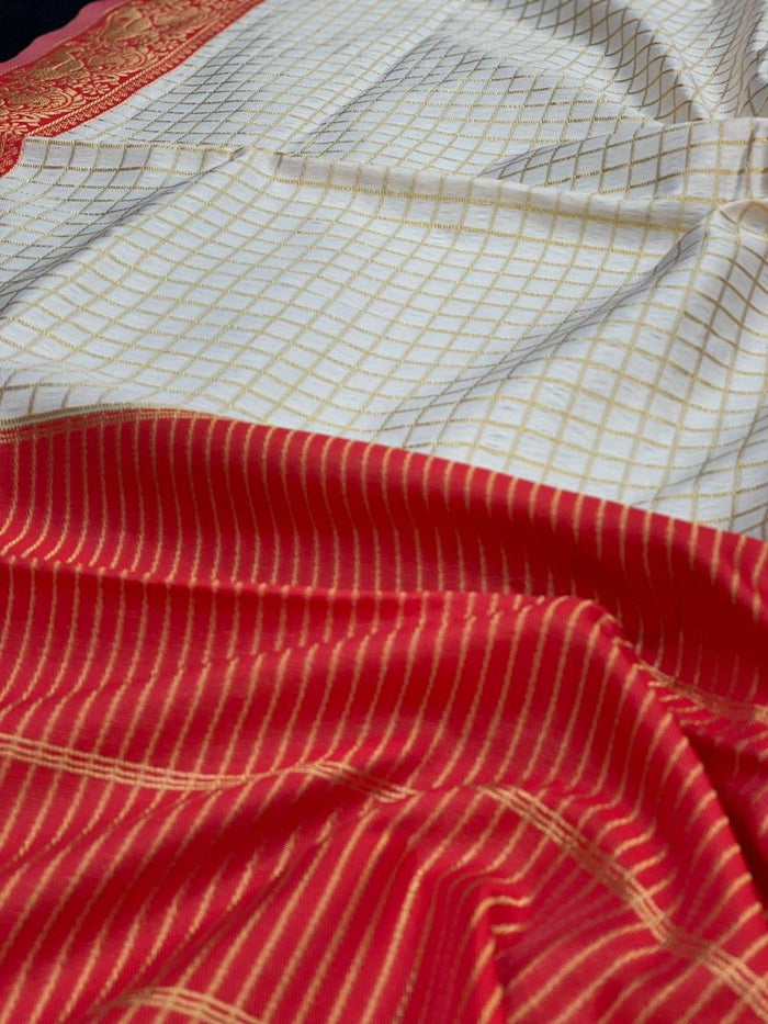 White And Red Checks Weaving Soft Silk Saree