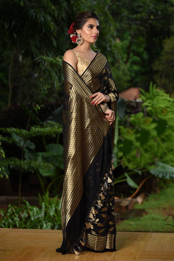 Fantastic Women's Black Colour Pure Linen Saree With Blouse Piece - Ibis Fab