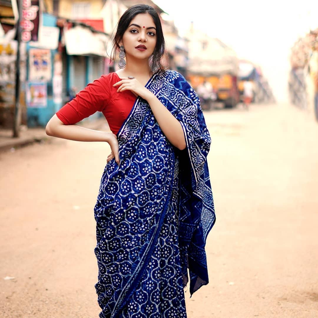 Ideal NavyBlue Colour Printed Pure Linen Saree For Women - Ibis Fab