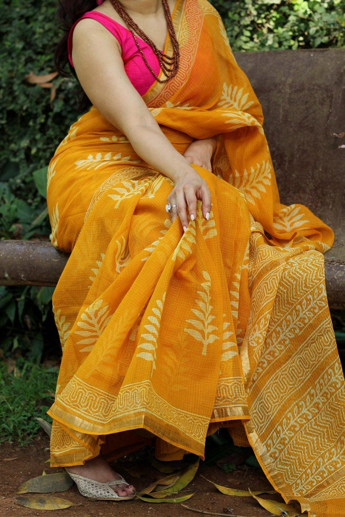 Pure linen saree in Yellow, mesmerising printed wear