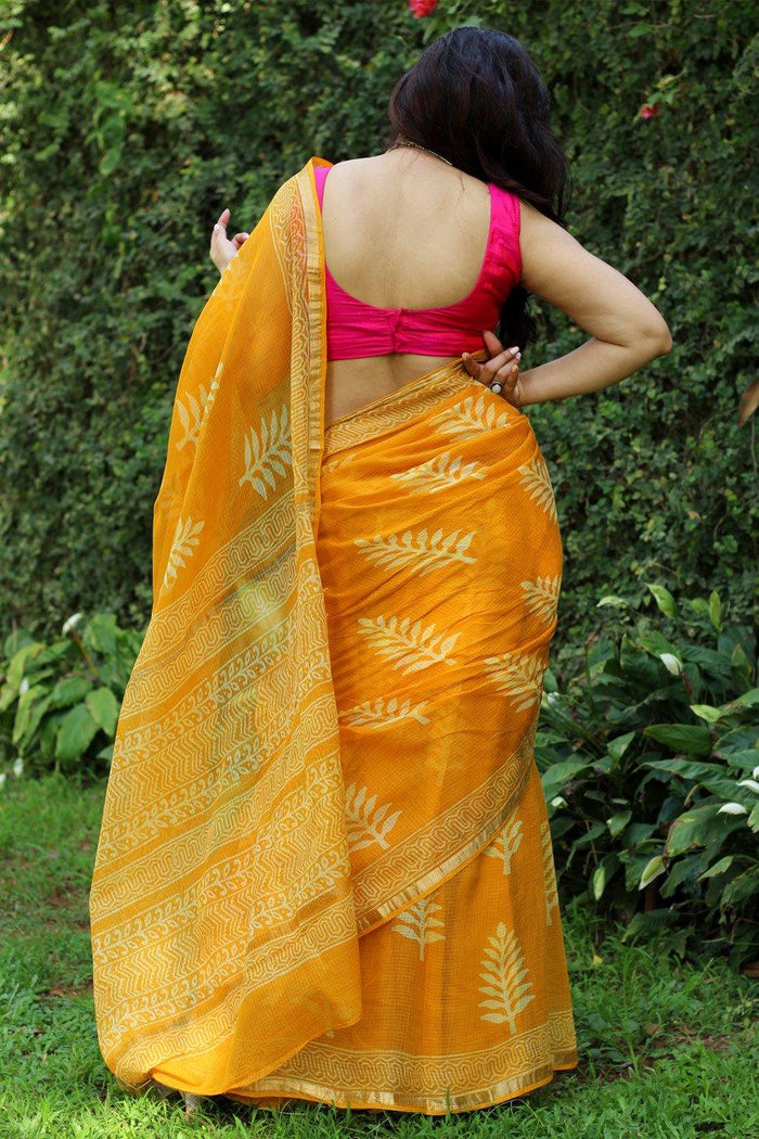 Pure linen saree in Yellow, mesmerising printed wear