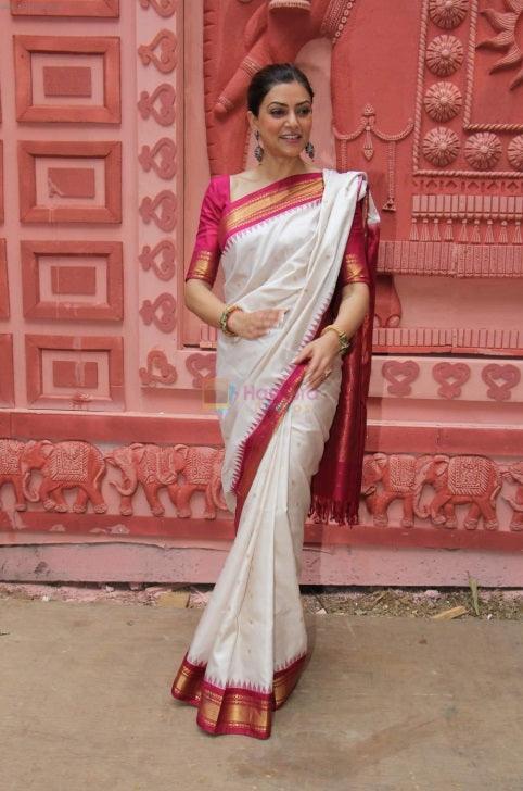 pure silk marvellous white and pink woven saree, wedding wear - Ibis Fab