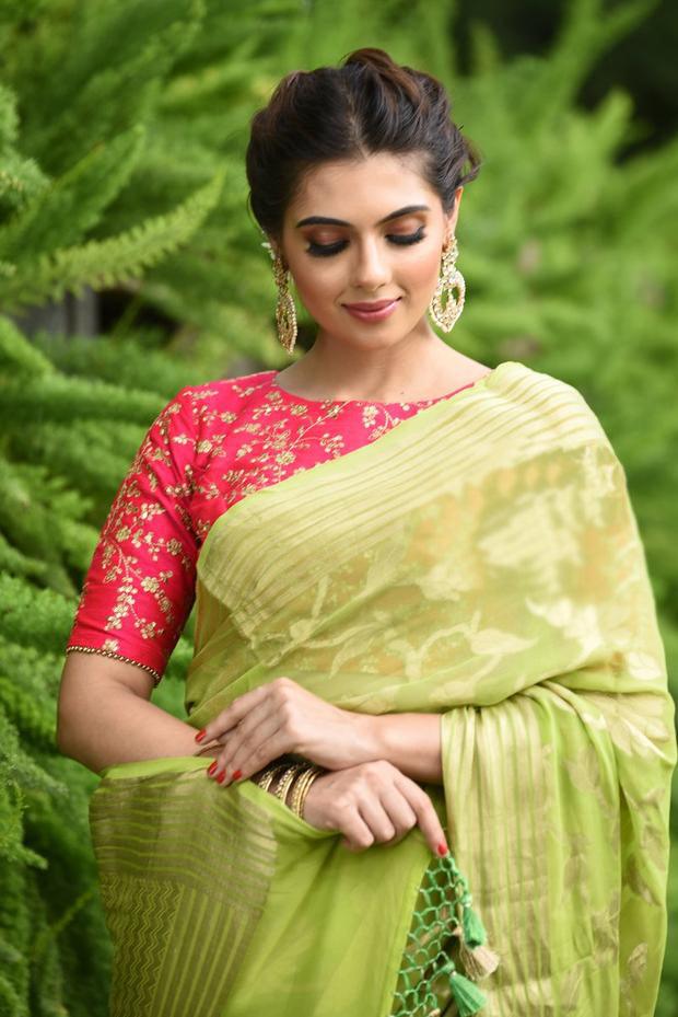 Wonderful Women's Green Colour Pure Linen Saree With Blouse Piece - Ibis Fab