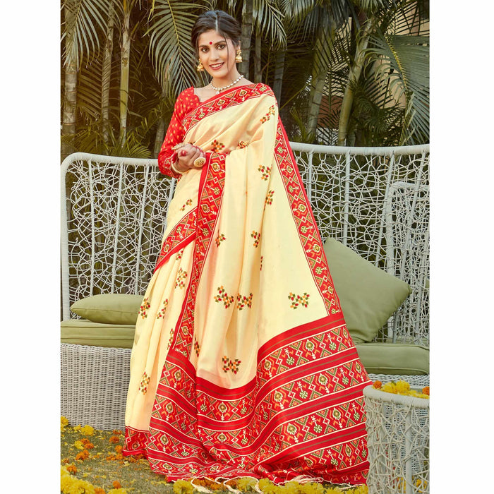 Yellow Color Soft Silk Attrective Sarees